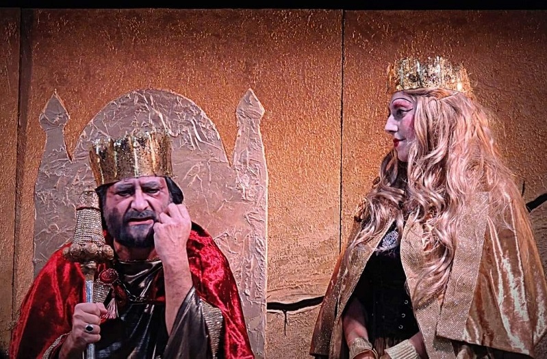  Il re muore, lo spettacolo della compagnia Godot al teatro Ideal di Ragusa