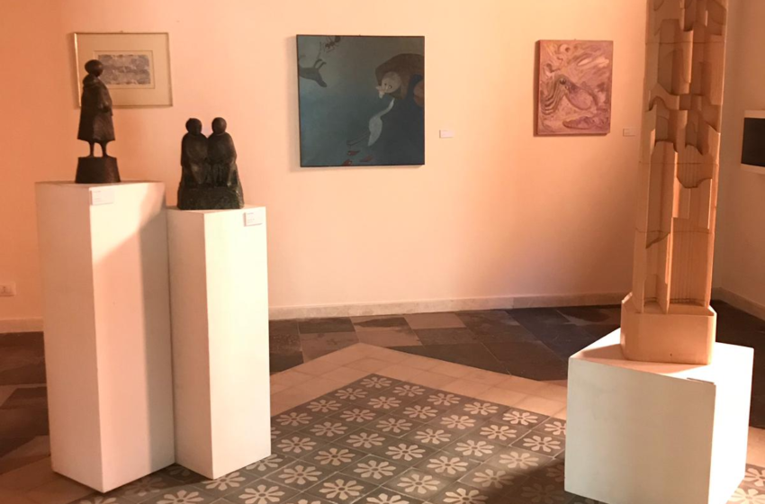  Il collettivo BAI e Luciano Marziano: omaggio degli artisti comisani al critico d’arte