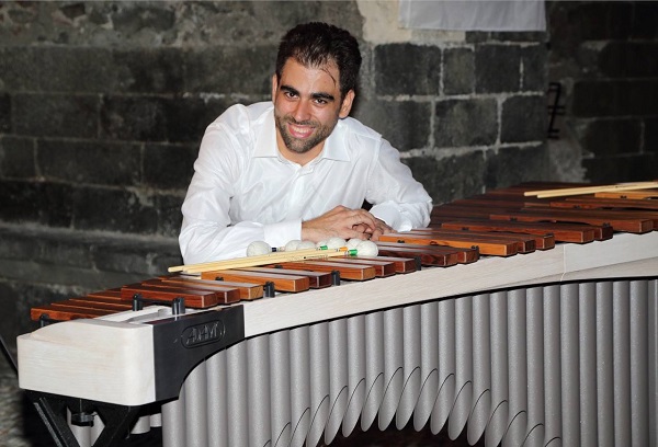  Melodica, la musica dell’anima: a Ragusa il musicista Rosario Gioeni e la sua marimba