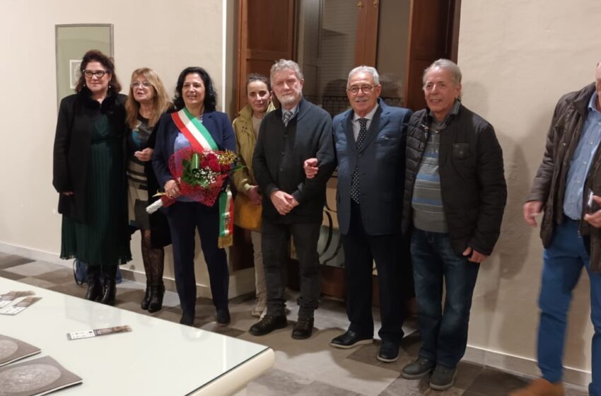  Comiso ha riabbracciato Nunzio Gulino: successo della mostra di incisioni a Palazzo Labisi