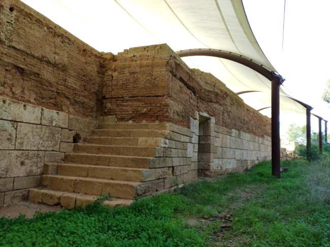  Le Mura Timolontee, antiche fortificazioni di Gela: un laboratorio per la conservazione